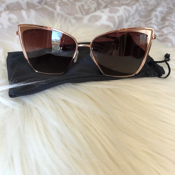 ❌❌❌❌❌❌ SOLD Sunglasses Diff. - Picture 3 of 6